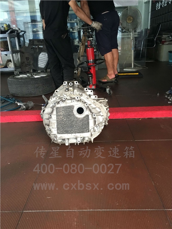 奥迪A4L变速箱维修