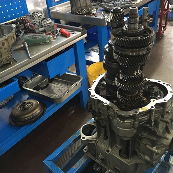 奥迪R8变速箱维修