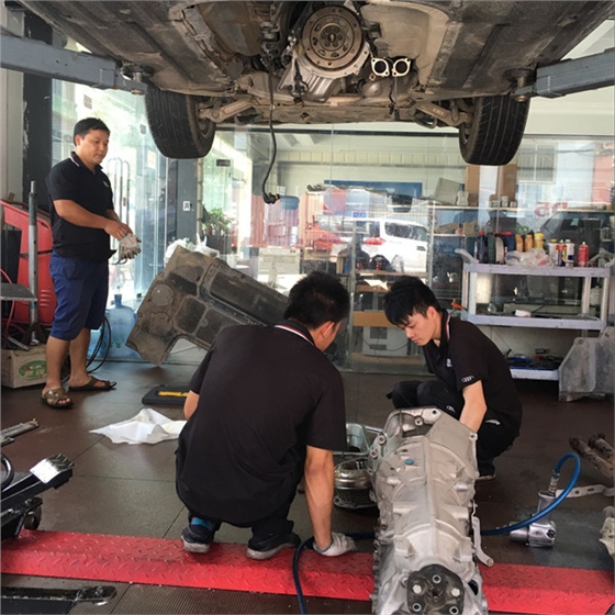 宝马530变速箱维修