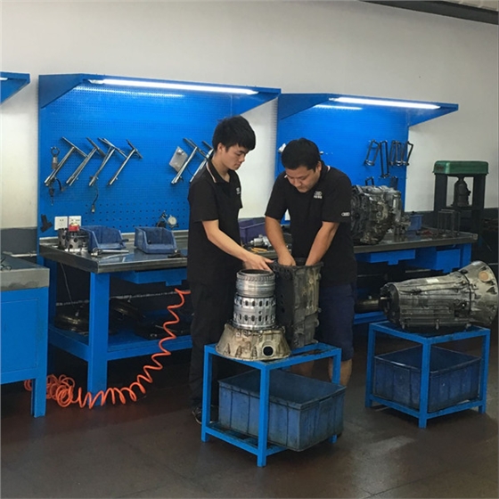 奔驰变速箱维修