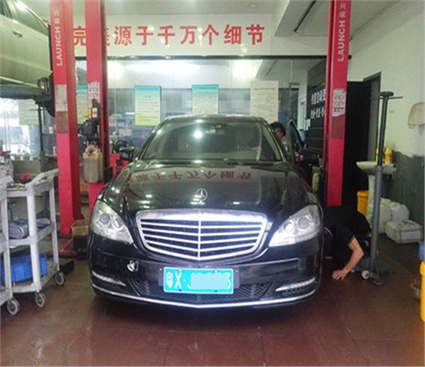 奔驰S350L 变速箱维修：突发性熄火