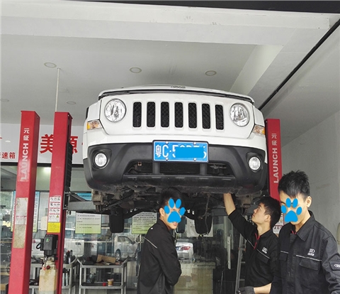 JEEP自由人自动变速箱维修：冲击、抖动