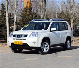 尼桑奇骏变速箱维修：挂前进挡D挡不走车，挂2挡能正常行驶