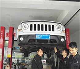 JEEP自由人自动变速箱维修：冲击、抖动